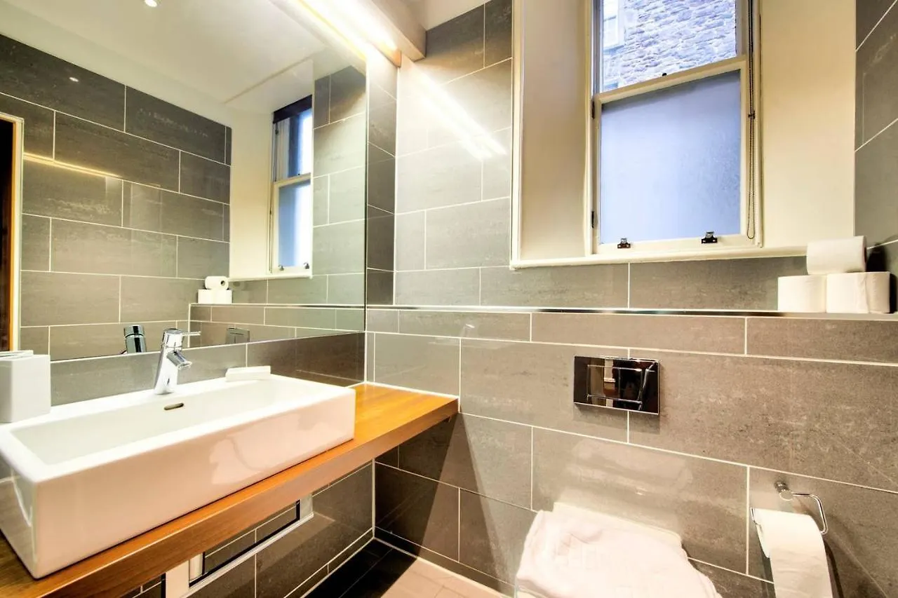 Amazing Views! North Bank Street Luxury Apartment Edinburgh