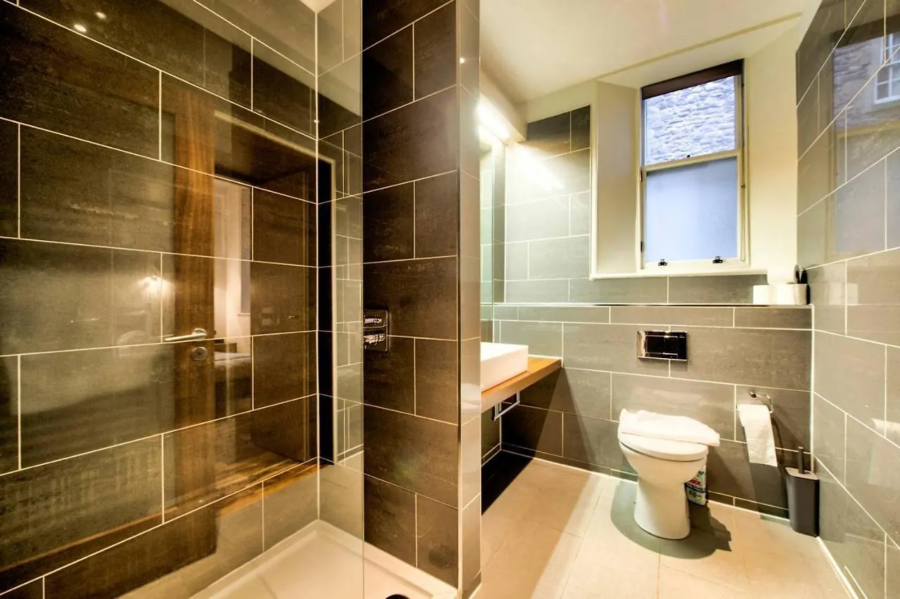 Amazing Views! North Bank Street Luxury Apartment Edinburgh