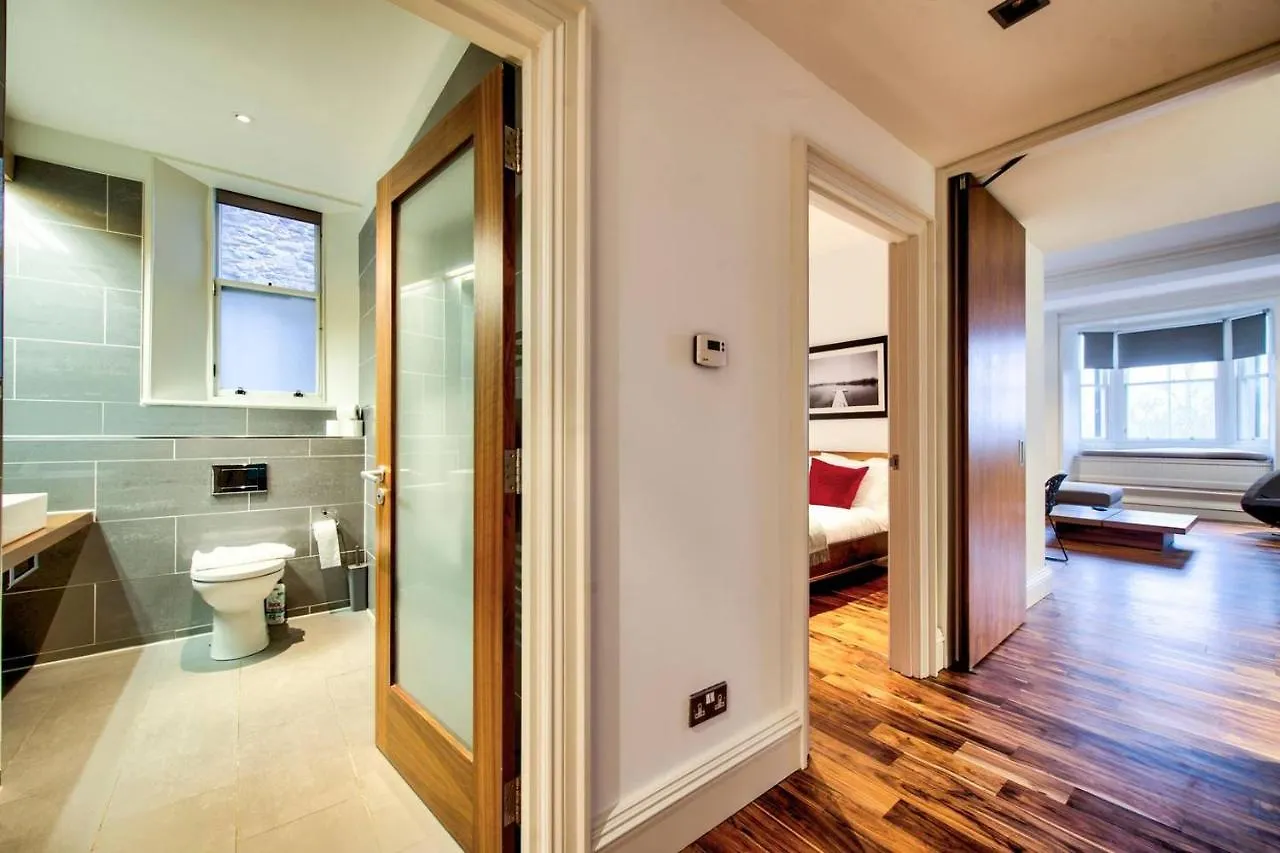 Amazing Views! North Bank Street Luxury Apartment Edinburgh