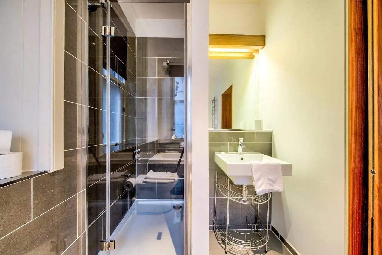 Amazing Views! North Bank Street Luxury Apartment Edinburgh 0*,
